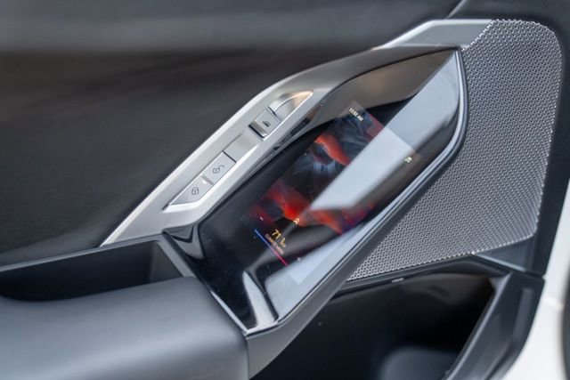 Used 2024 BMW i7 eDrive50 image 46