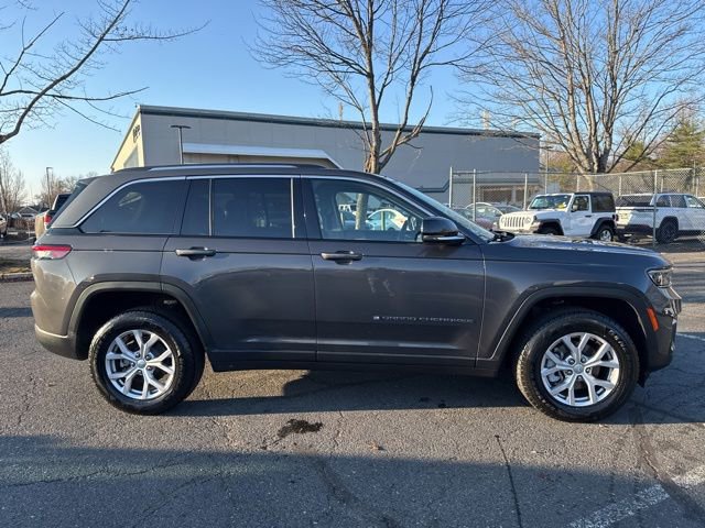 Certified 2022 Jeep Grand Cherokee Limited image 16