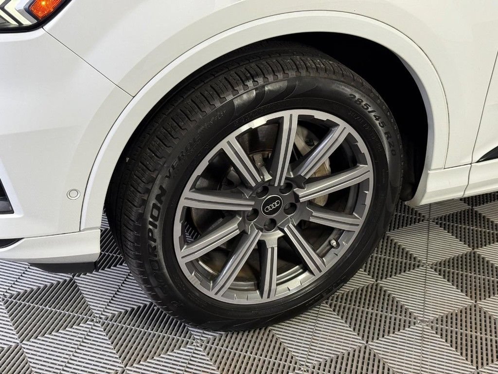 Used 2023 Audi Q7 2.0T Premium Plus w/ Premium Plus Package AWD/4WD image 16