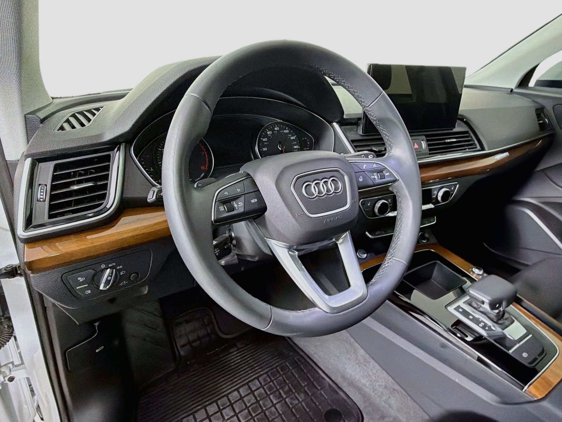 Used 2024 Audi Q5 2.0T Premium AWD/4WD image 11