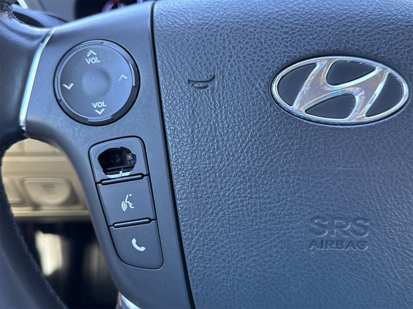 Used 2013 Hyundai Genesis 3.8 w/ Premium Pkg image 23