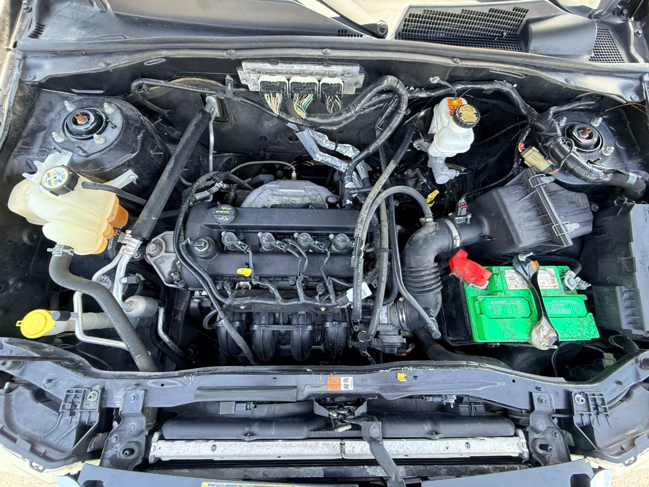 Used 2010 Ford Escape XLT FWD image 3