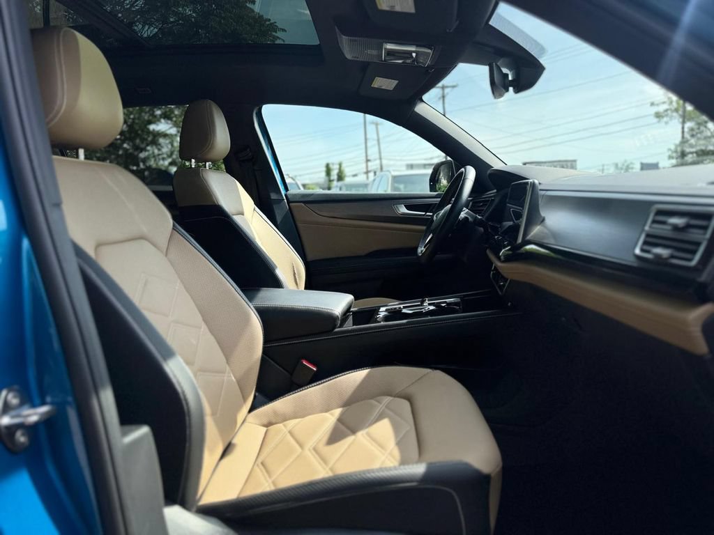 Used 2024 Volkswagen Atlas Cross Sport SE w/ Panoramic Sunroof Package AWD/4WD image 26