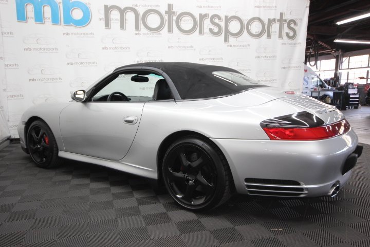 Used 2004 Porsche 911 Carrera 4S image 3