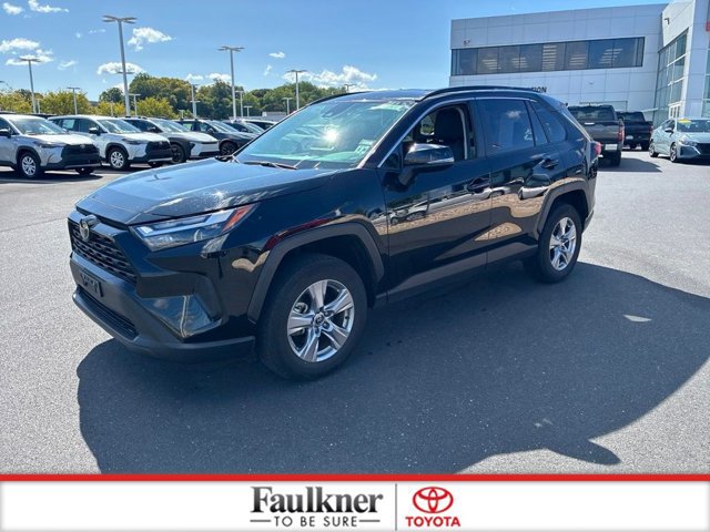 Used 2025 Toyota RAV4 XLE AWD/4WD image 19
