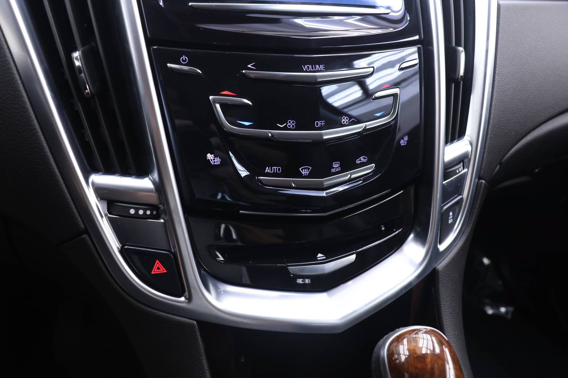 Used 2015 Cadillac SRX Luxury w/ Driver Awareness Package AWD/4WD image 9