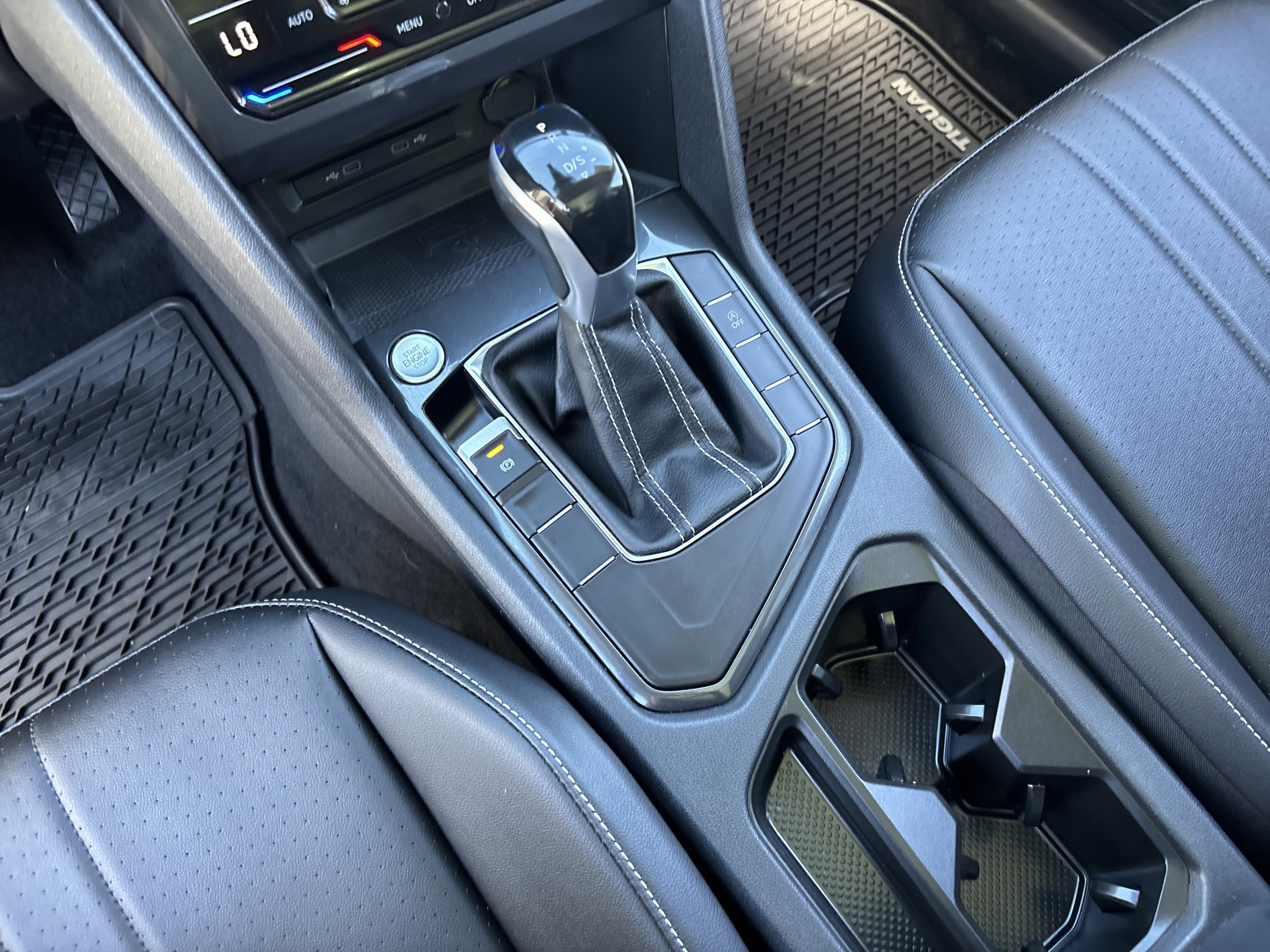 Used 2022 Volkswagen Tiguan SE image 25