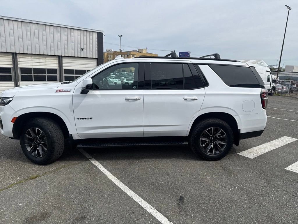 Used 2022 Chevrolet Tahoe Z71 w/ Luxury Package AWD/4WD image 7