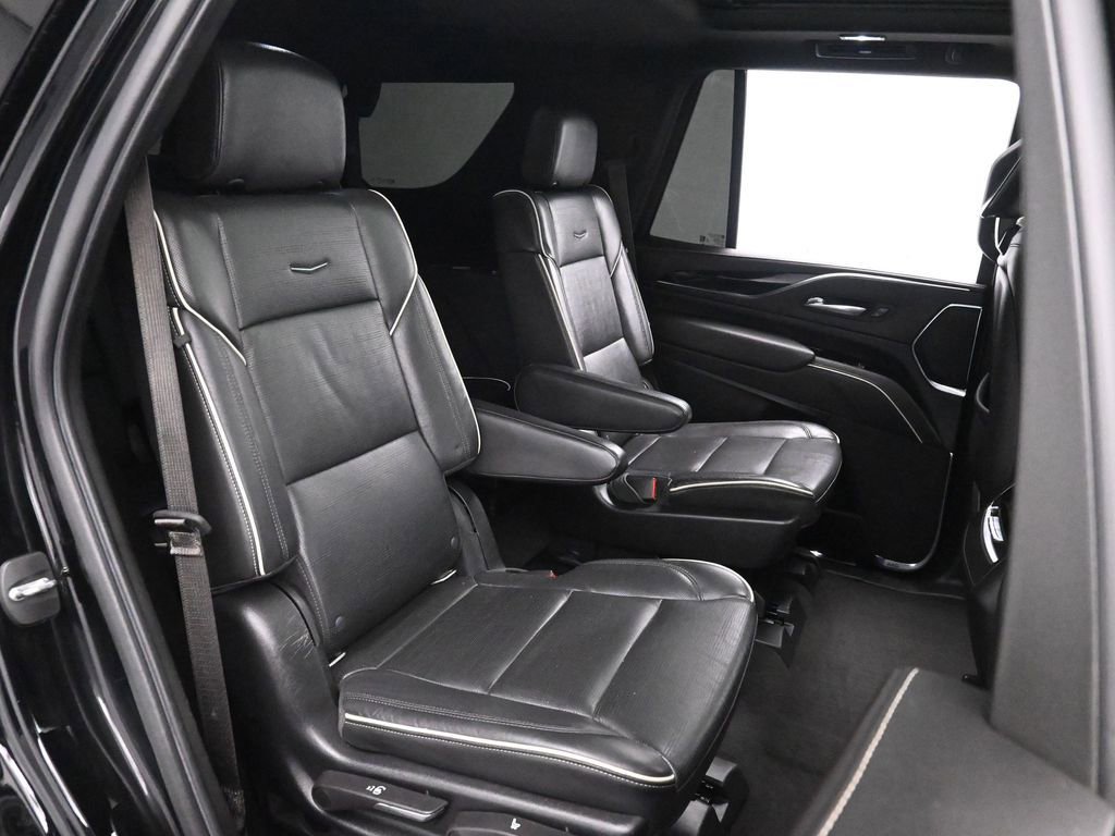 Used 2021 Cadillac Escalade Sport w/ LPO, Illumination Package image 19