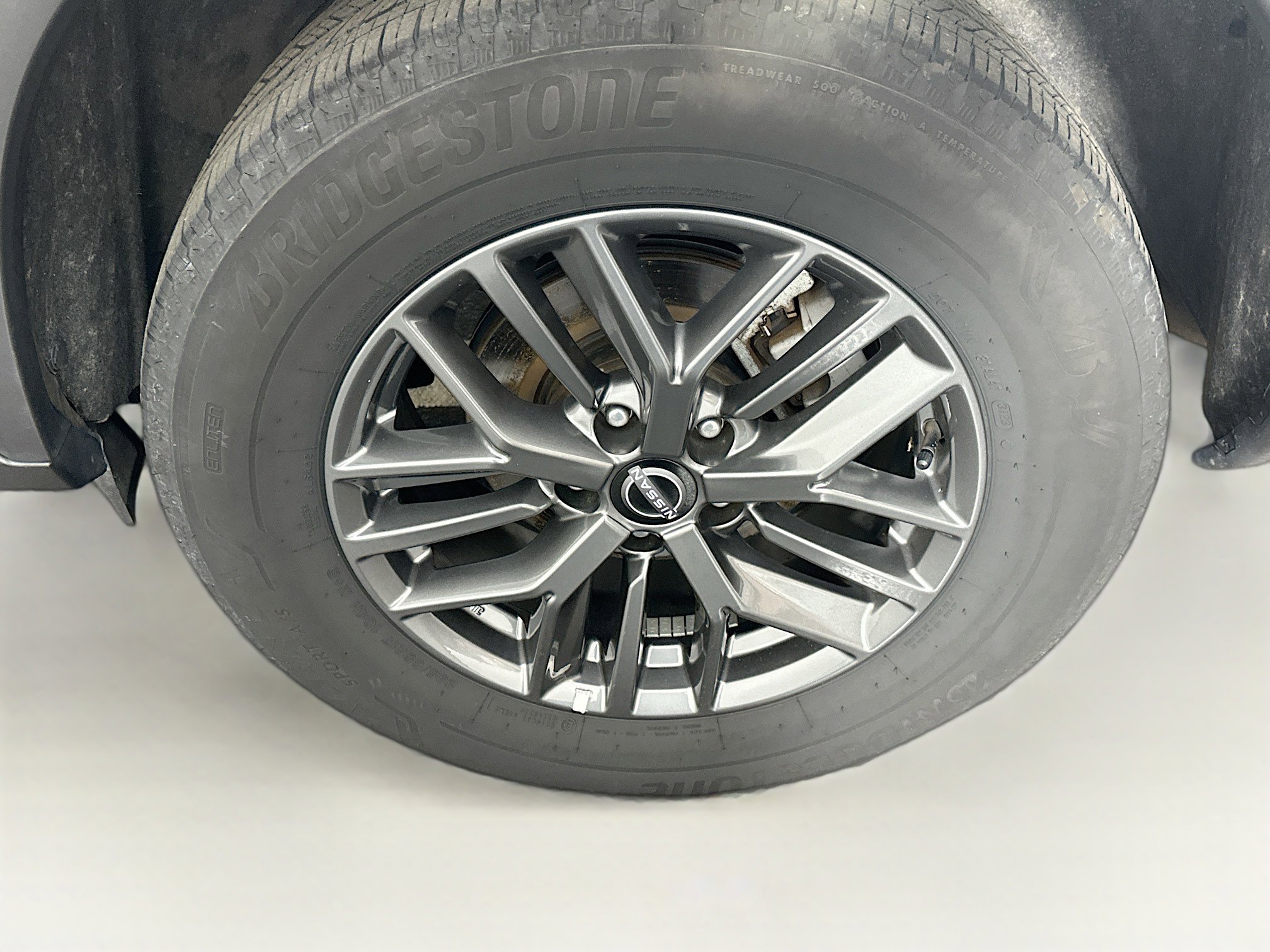 Used 2023 Nissan Rogue S image 11