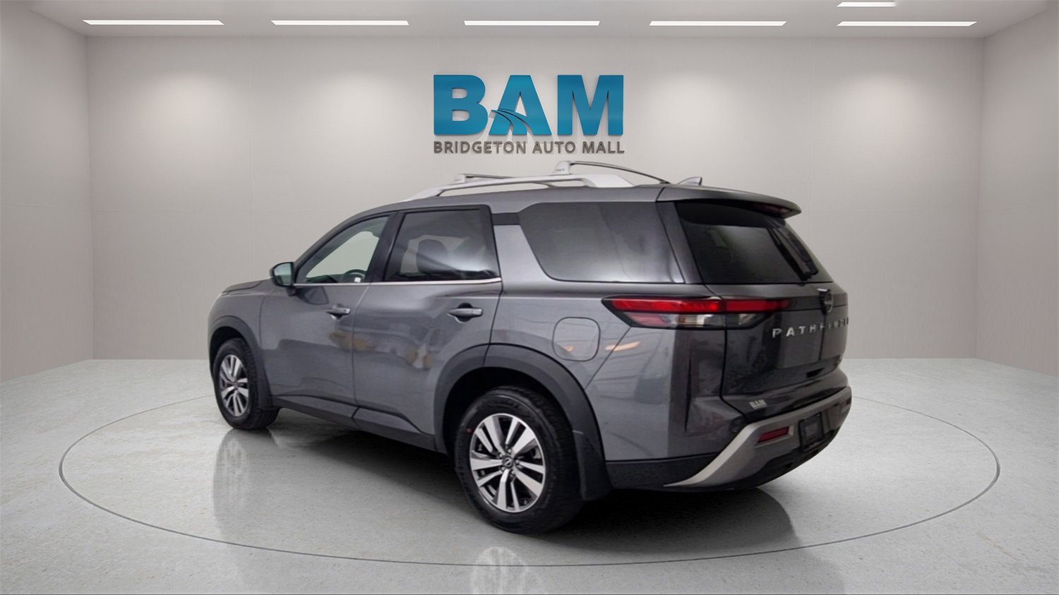 Used 2022 Nissan Pathfinder SL image 5