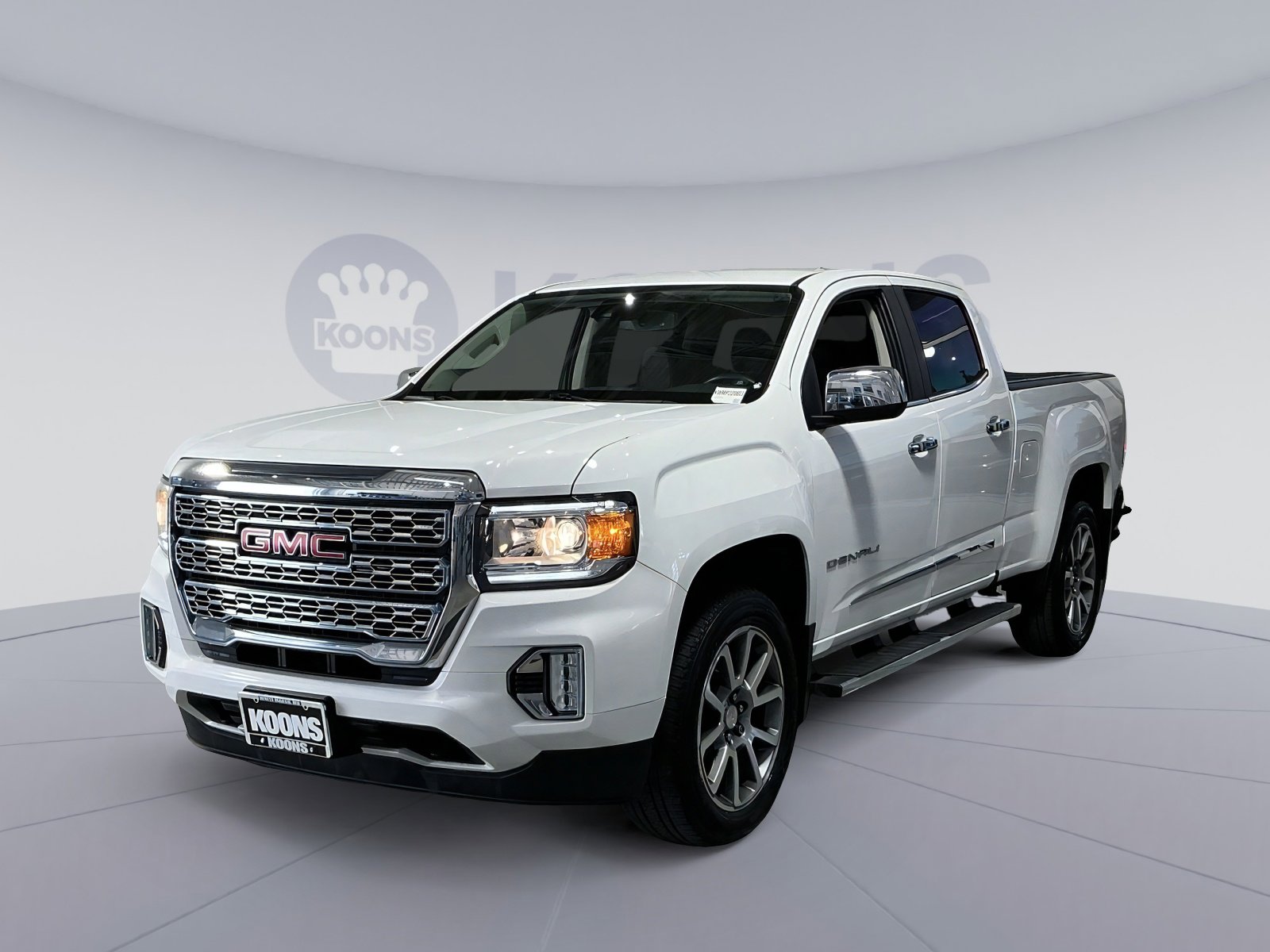 Used 2022 GMC Canyon Denali AWD/4WD image 1