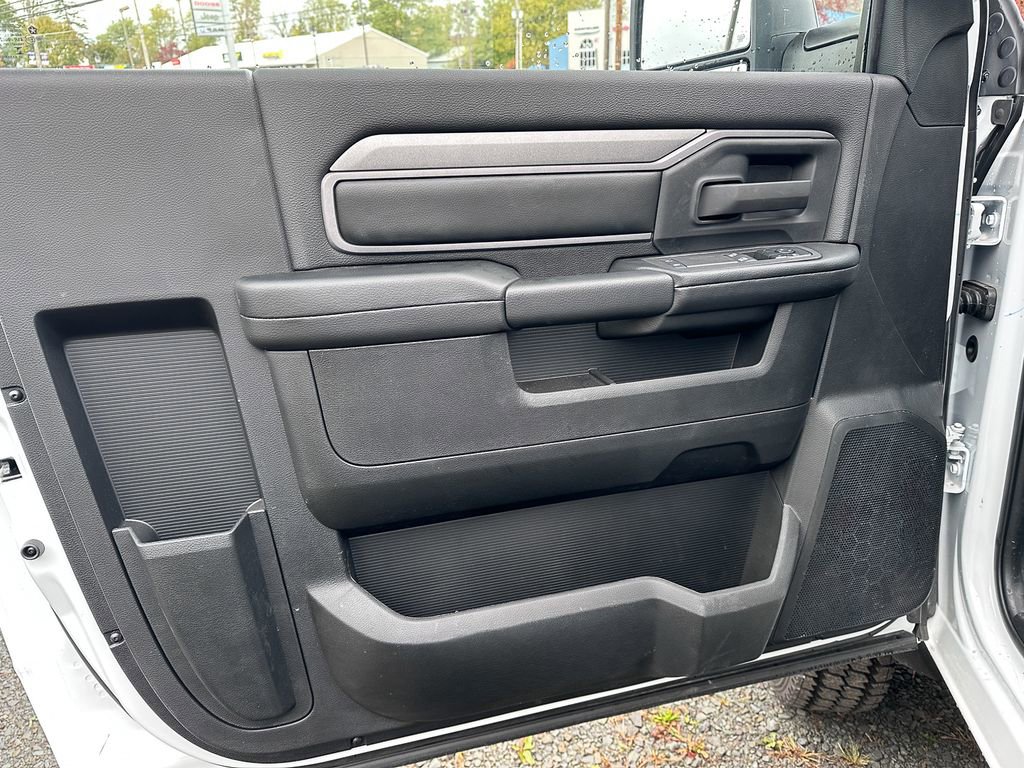 New 2026 RAM 5500 Tradesman w/ Chrome Appearance Group image 17