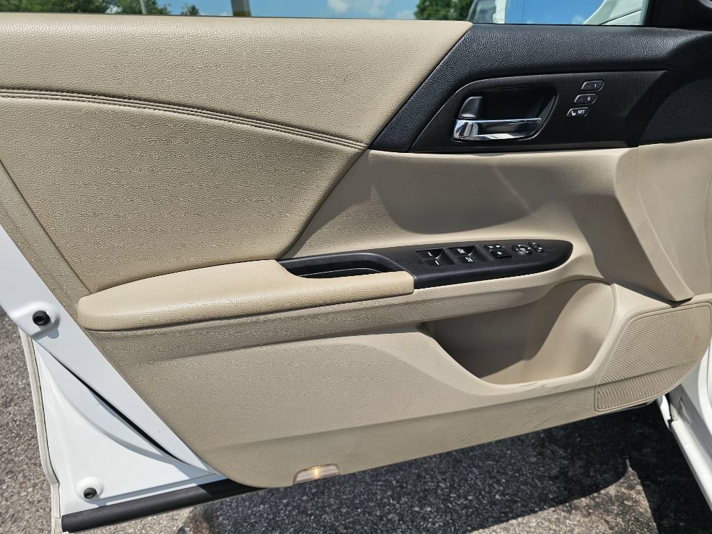 Used 2015 Honda Accord EX-L image 21