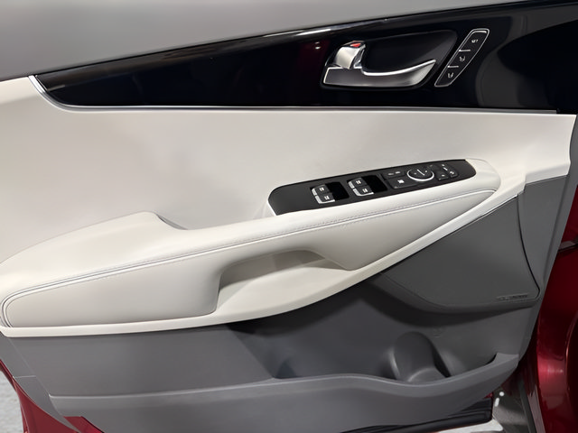 Used 2019 Kia Sorento SX w/ SX Touring Package FWD image 9
