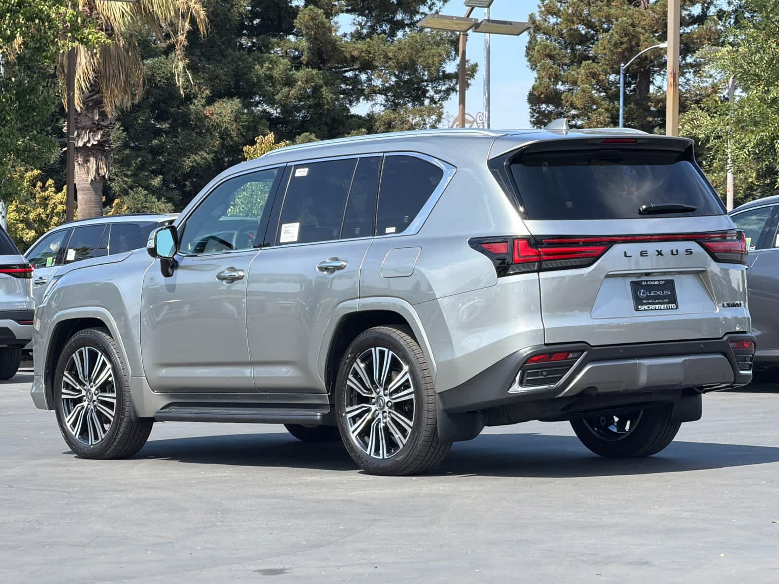 New 2026 Lexus LX 600 4WD w/ Luxury Package image 7