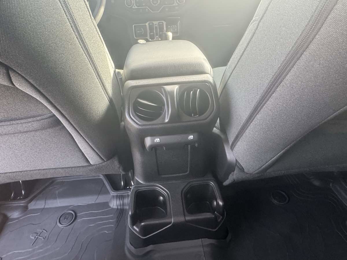 Used 2024 Jeep Wrangler Sport S AWD/4WD image 13