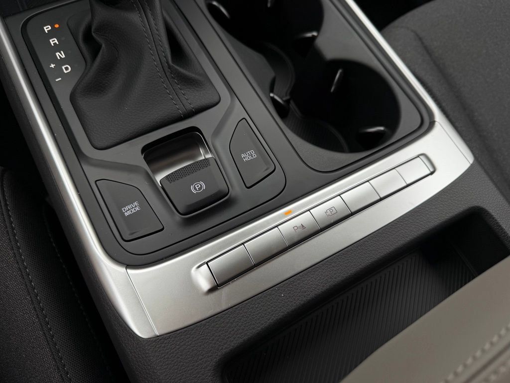 New 2026 Kia Carnival LX FWD image 22