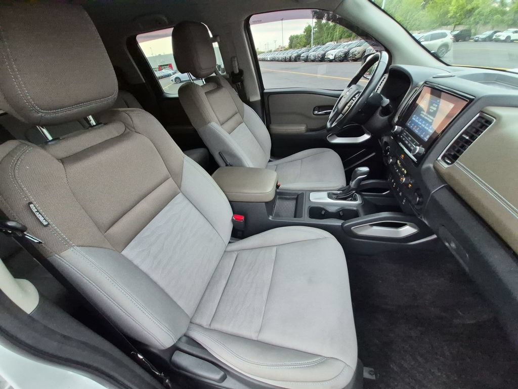 Used 2022 Nissan Frontier SV AWD/4WD image 27