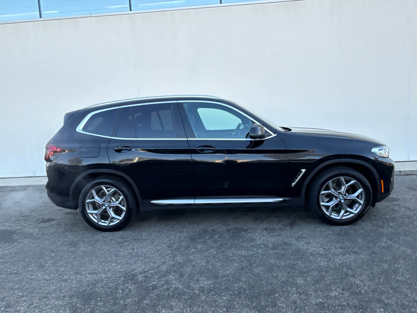 Certified 2023 BMW X3 xDrive30i w/ Premium Package image 3