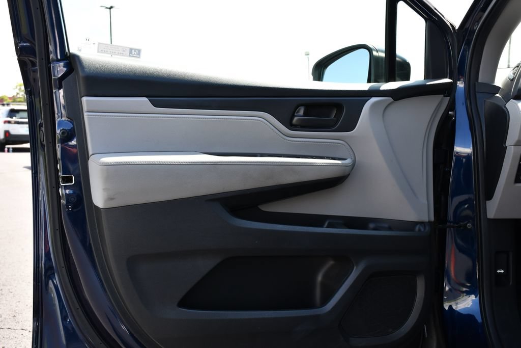 Used 2019 Honda Odyssey LX image 14