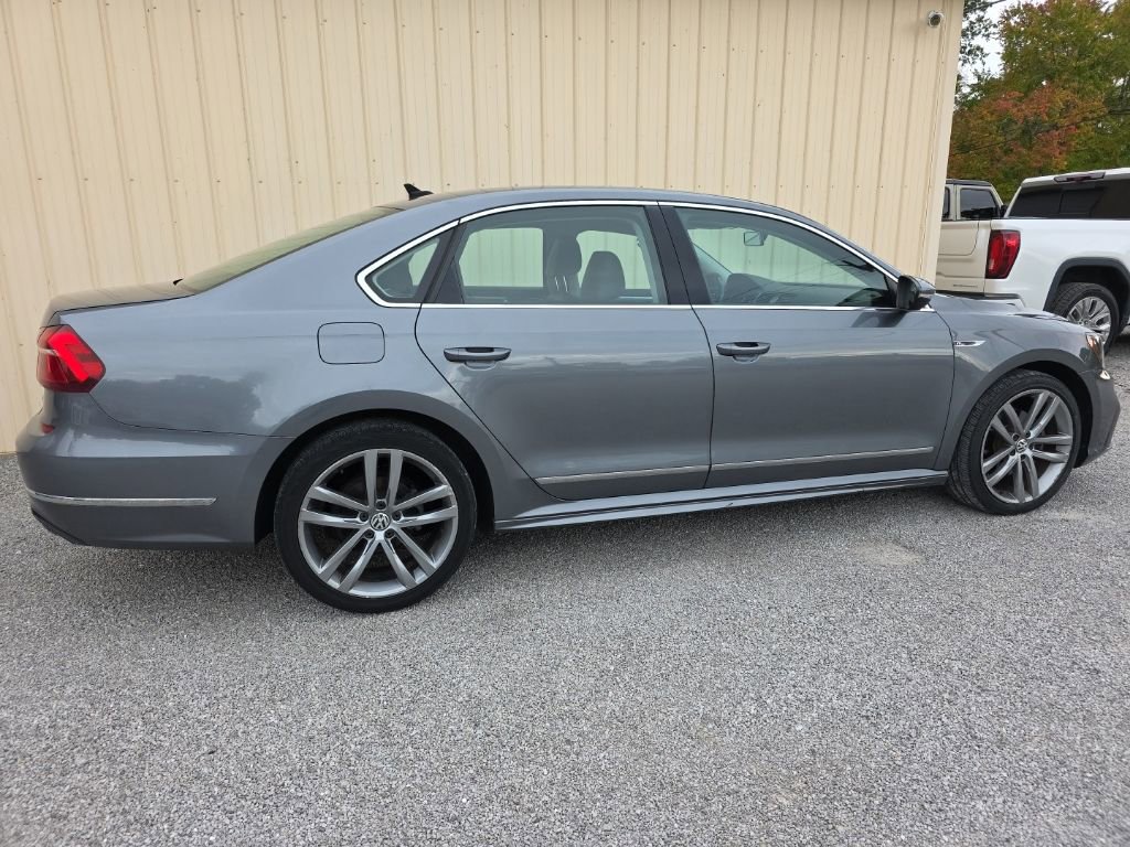 Used 2017 Volkswagen Passat 1.8T R-Line image 6