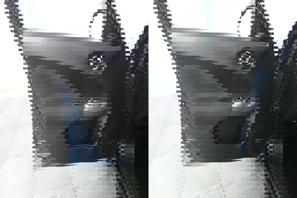 Used 2013 Nissan Juke SL image 20