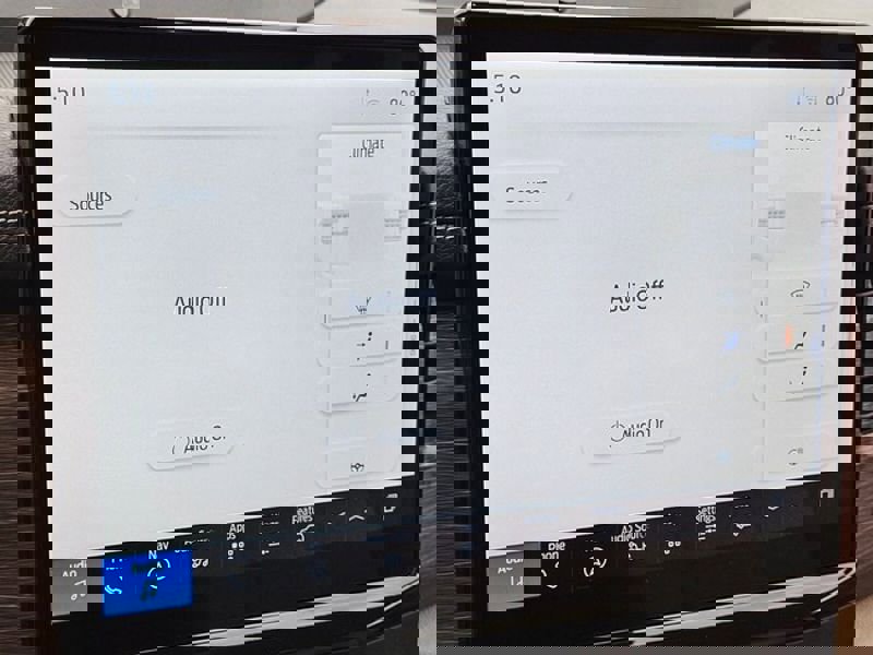 Used 2023 Ford Expedition Limited image 28