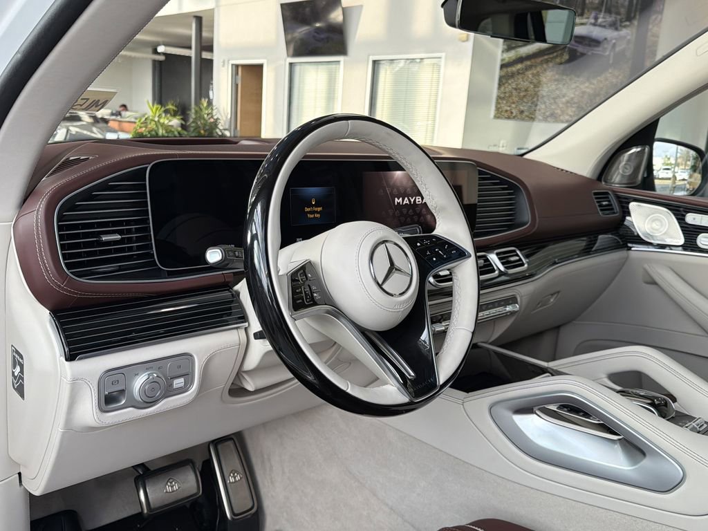 New 2026 Mercedes-Benz Maybach GLS 600 4MATIC image 8