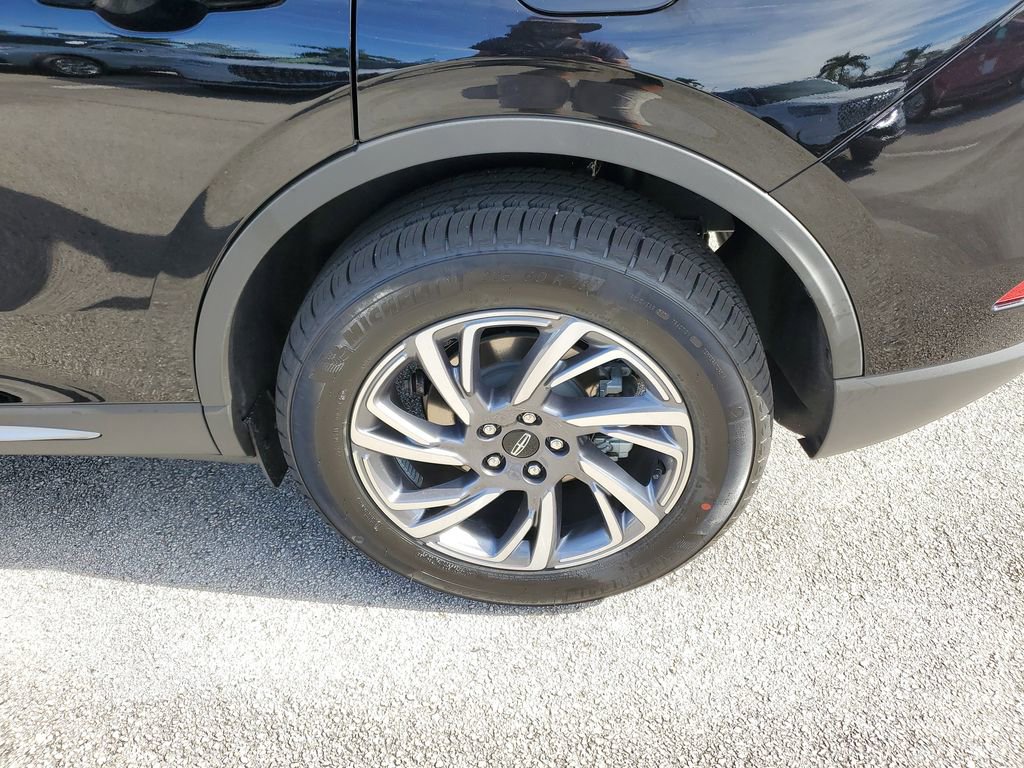 New 2026 Lincoln Corsair Premiere FWD image 8