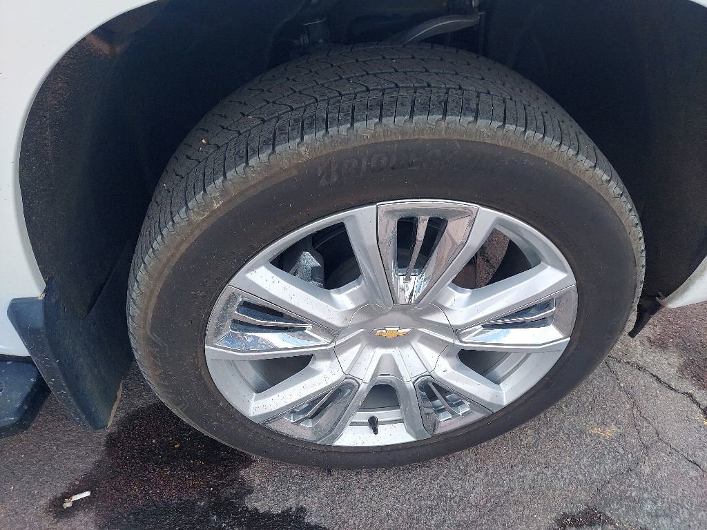 Used 2024 Chevrolet Silverado 1500 High Country w/ High Country Premium Package AWD/4WD image 7