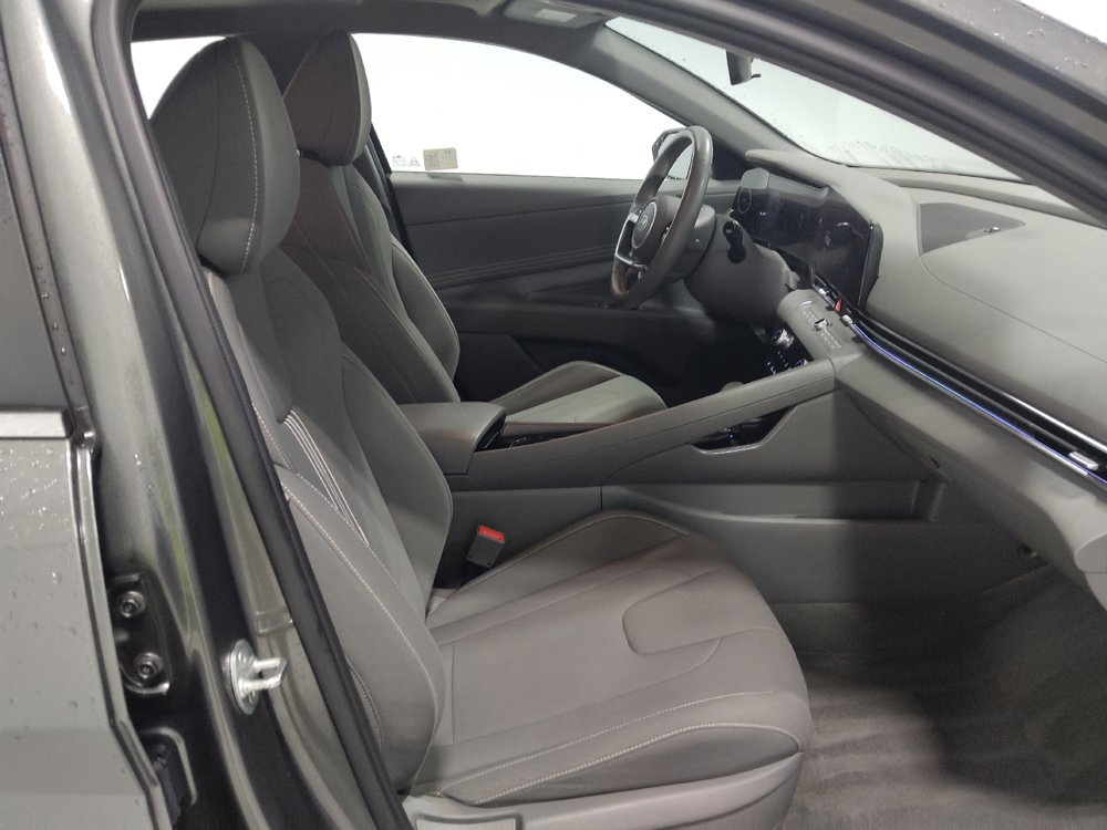 Used 2024 Hyundai Elantra SEL w/ Convenience Package FWD image 21