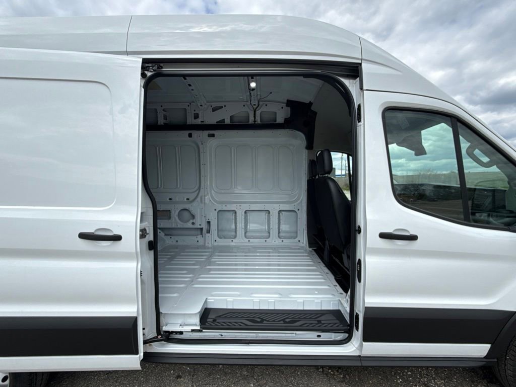 Used 2022 Ford Transit 350 148 High Roof Extended DRW RWD image 12