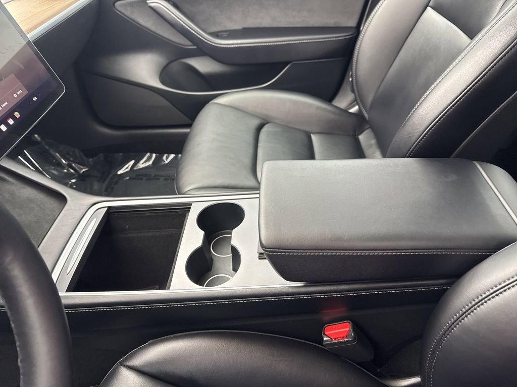 Used 2023 Tesla Model 3 Standard Range image 19