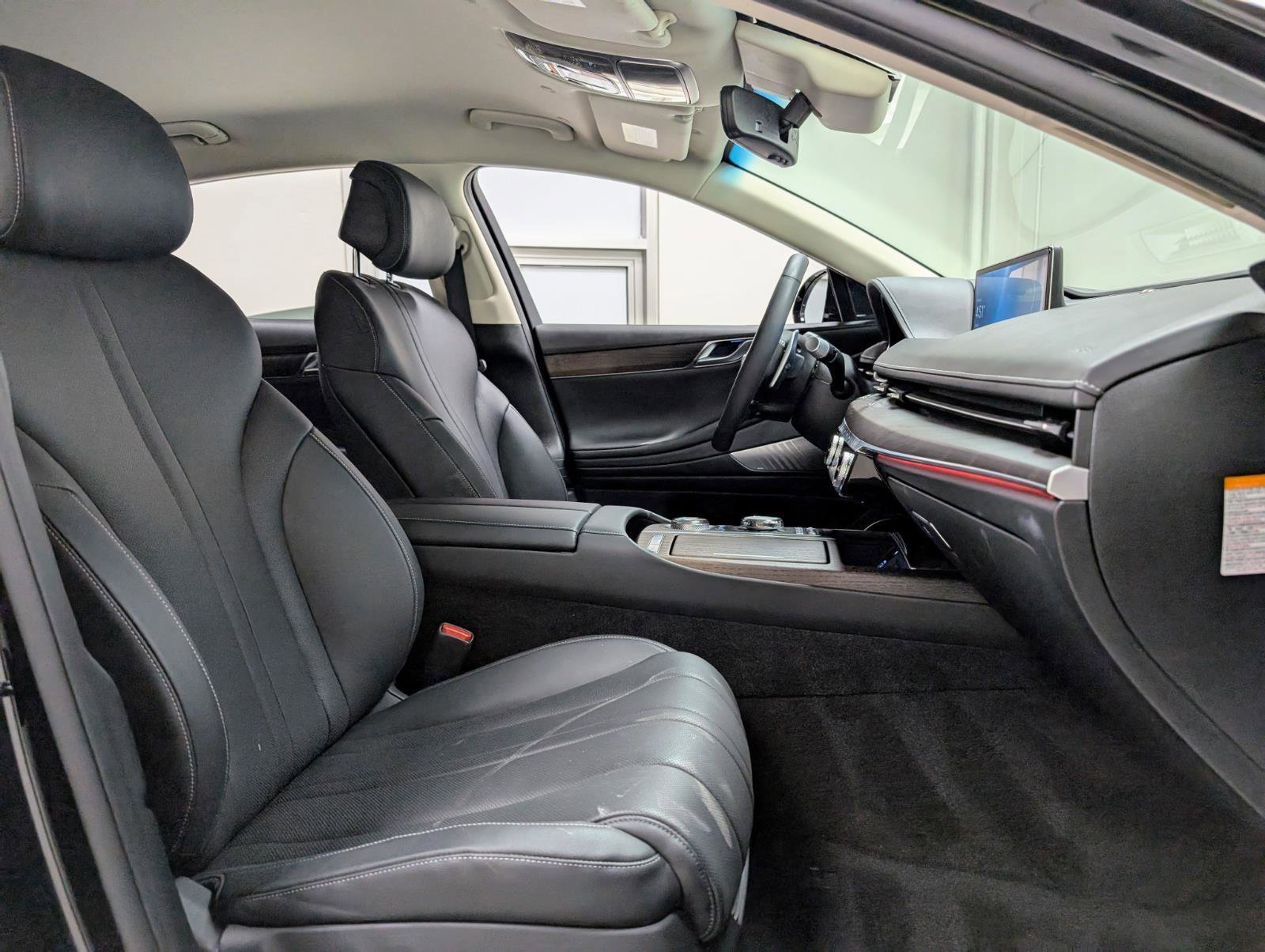 Used 2024 Genesis G80 image 22
