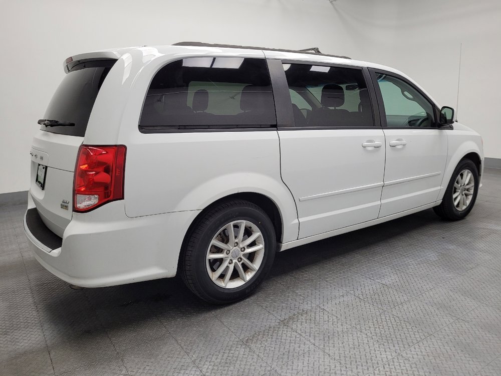 Used 2016 Dodge Grand Caravan SXT image 10
