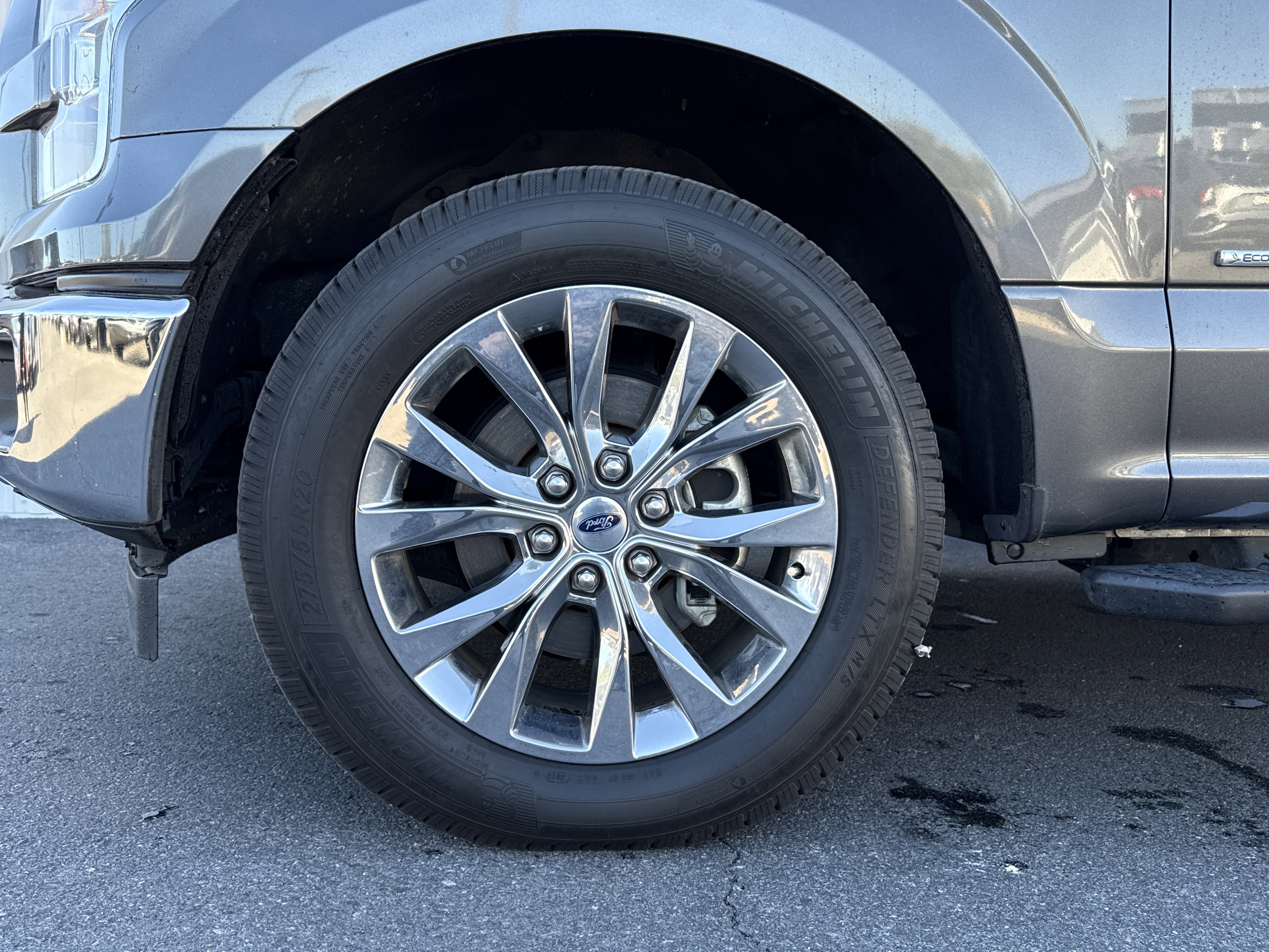 Used 2017 Ford F150 XLT w/ Equipment Group 302A Luxury image 5