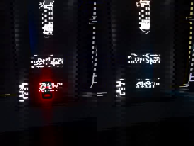 Used 2017 Jeep Cherokee Sport image 9