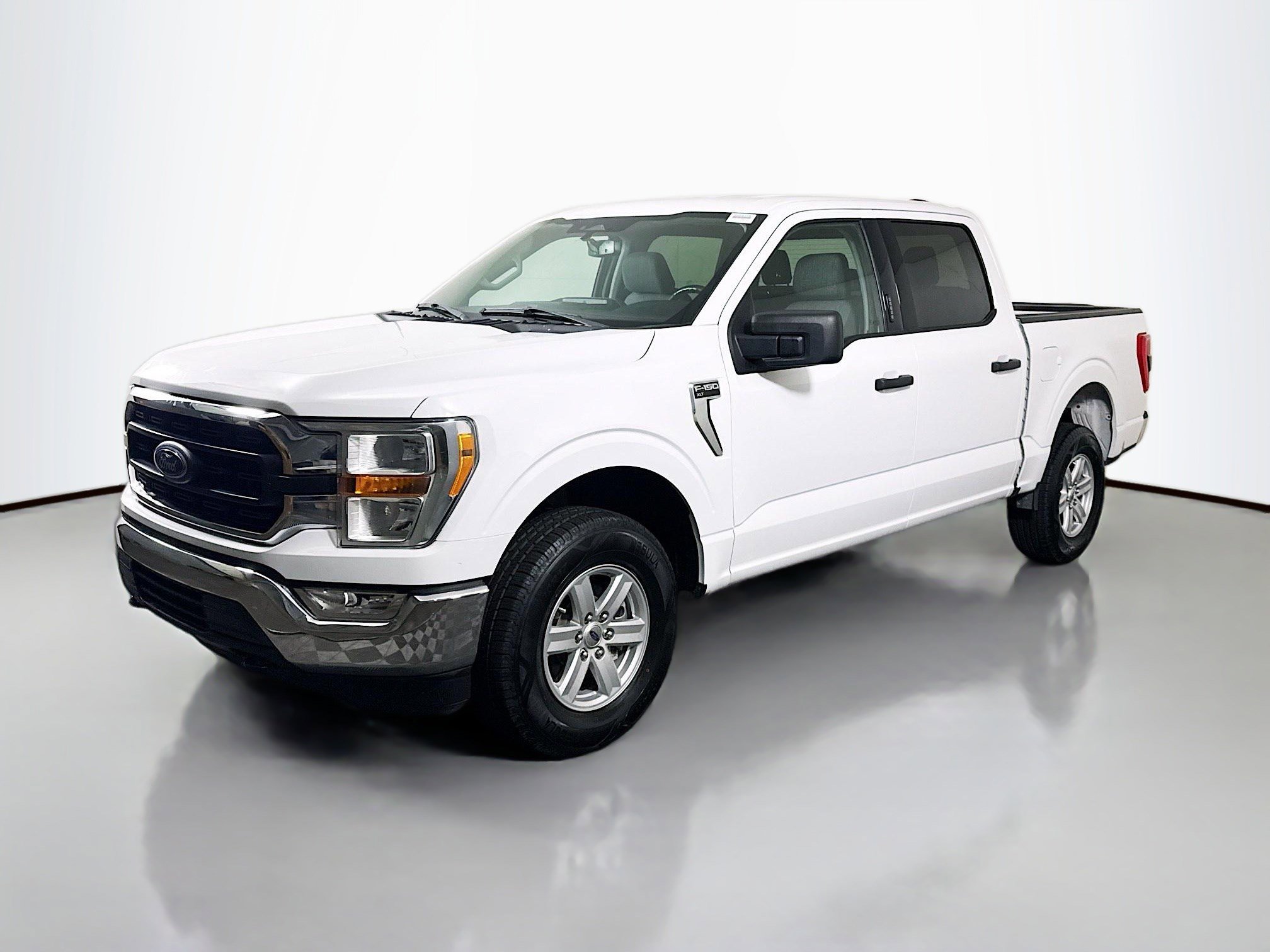 Used 2022 Ford F150 XLT w/ Equipment Group 301A Mid image 4