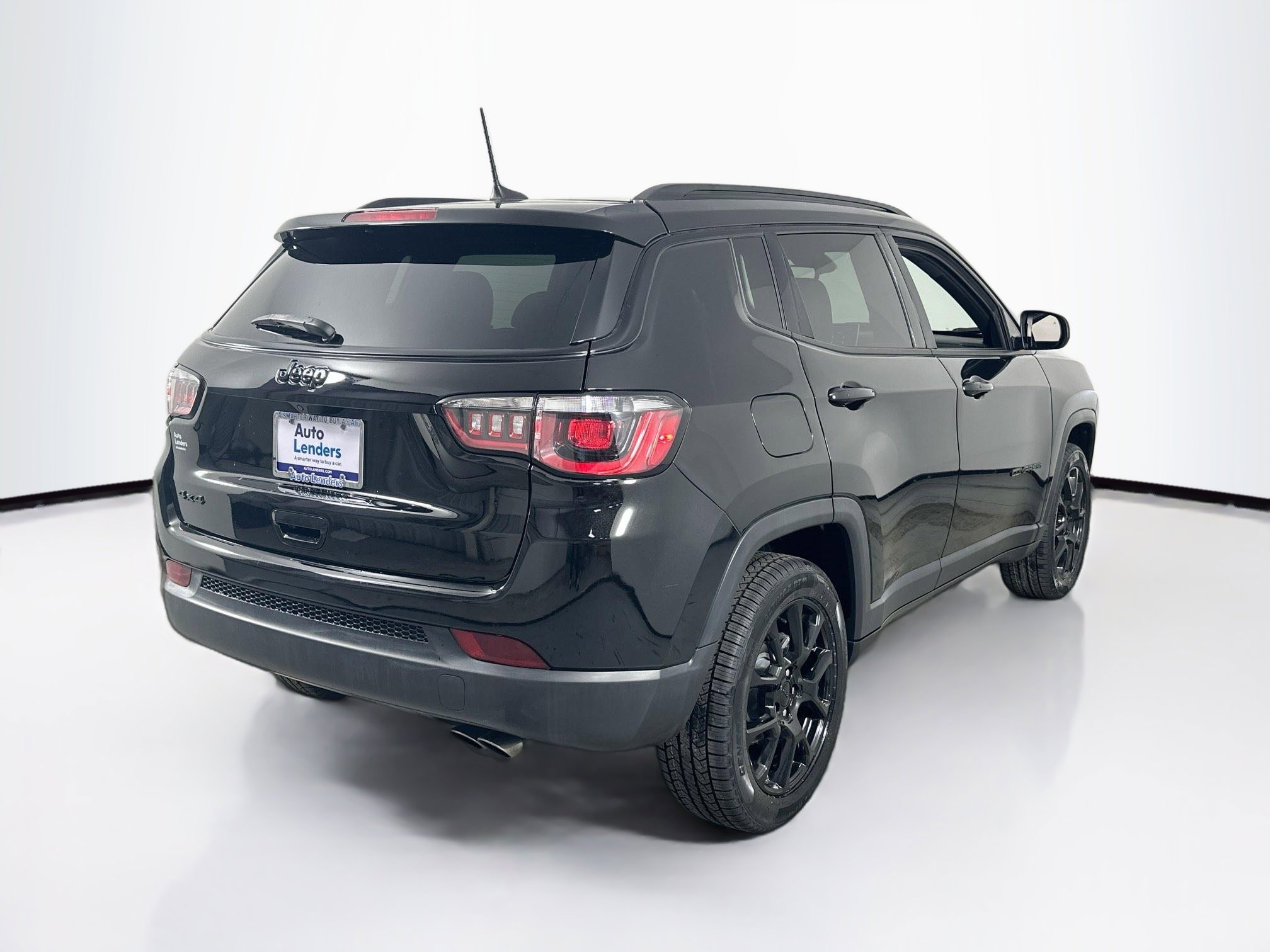 Used 2022 Jeep Compass Altitude w/ Sun and Sound Group AWD/4WD image 5