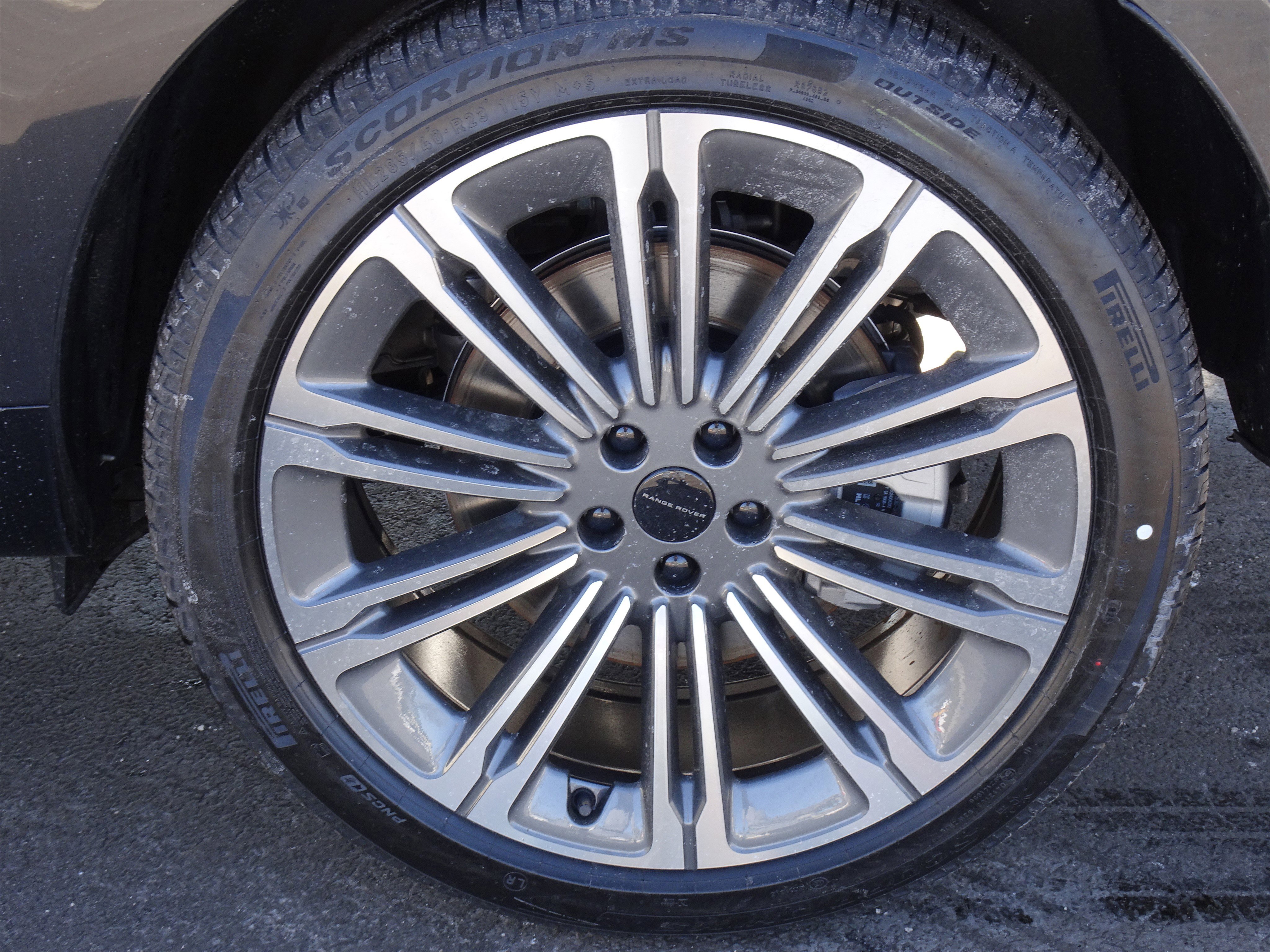 New 2026 Land Rover Range Rover SE image 30