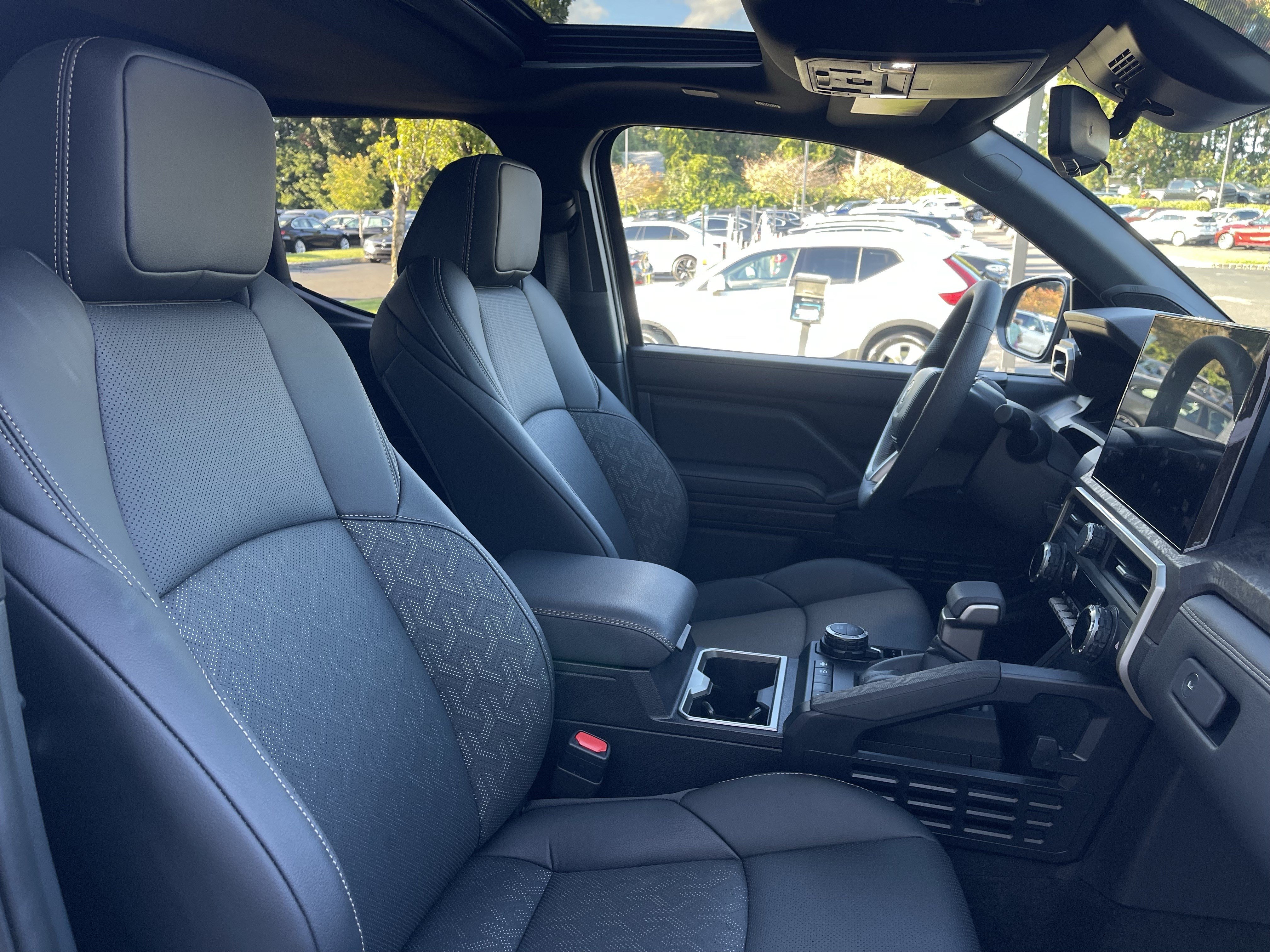 Used 2026 Toyota Tacoma Limited AWD/4WD image 15