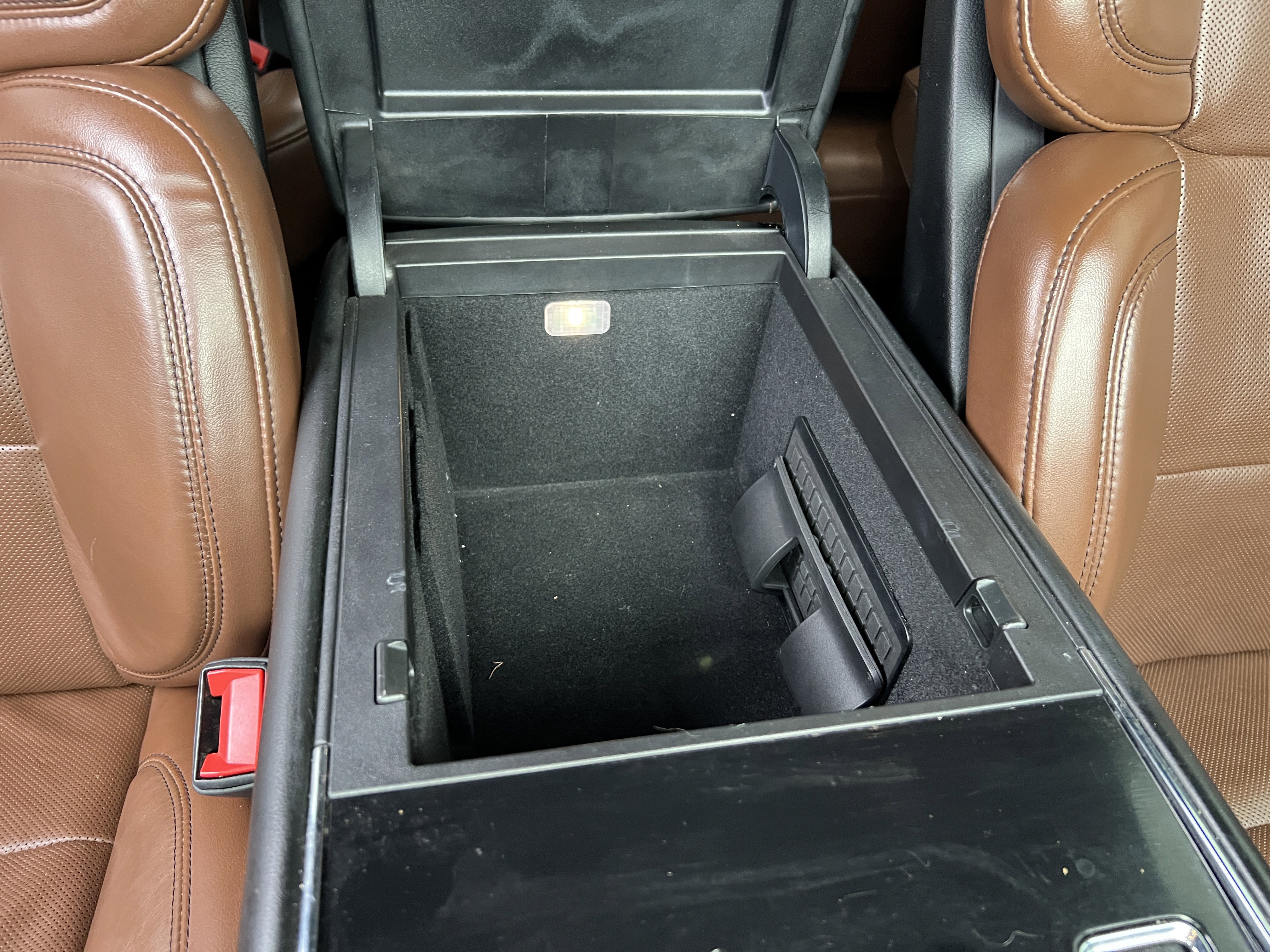 Used 2021 Lincoln Aviator Grand Touring w/ Equipment Group 302A image 28