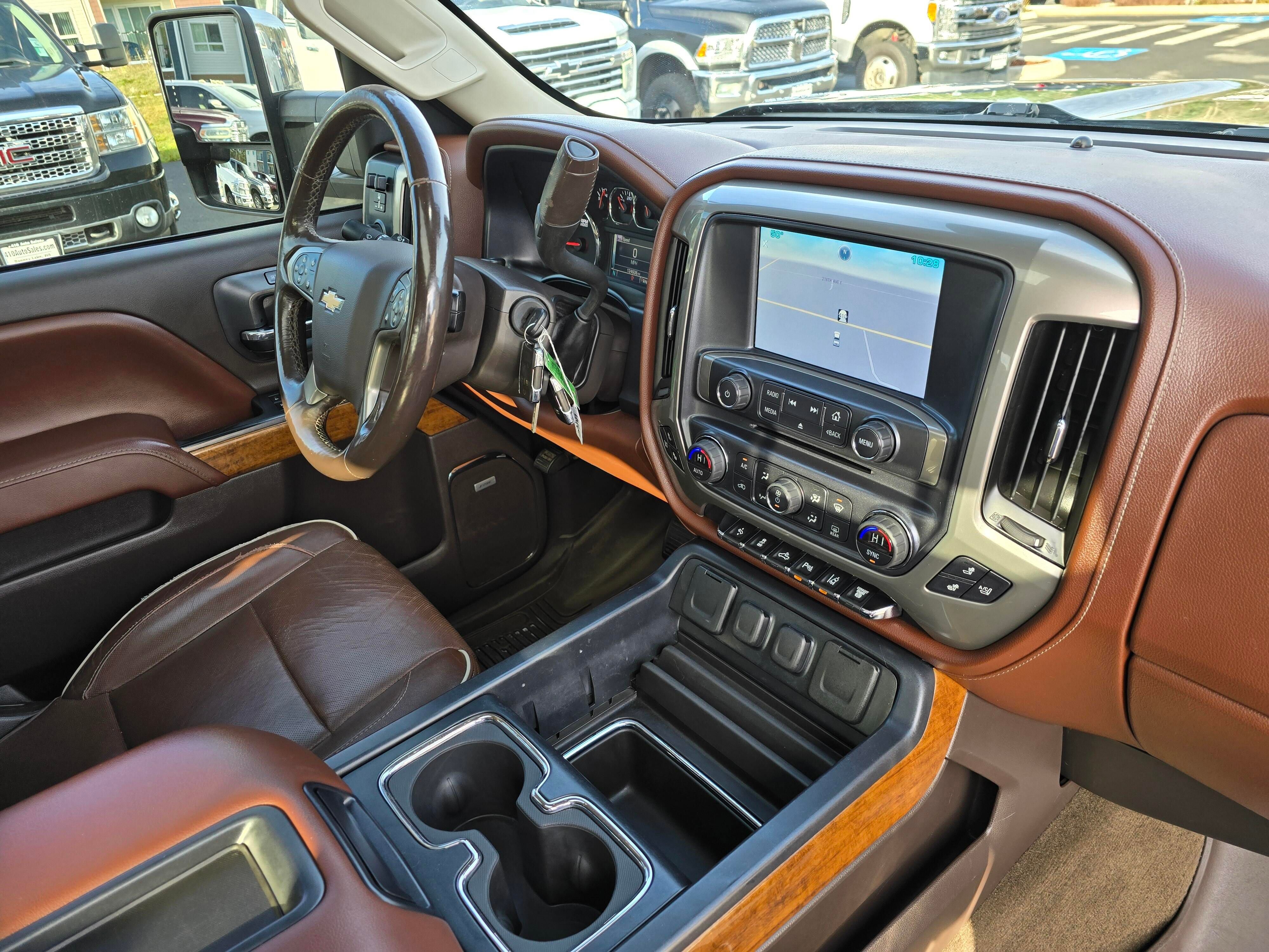 Used 2015 Chevrolet Silverado 3500 High Country image 32