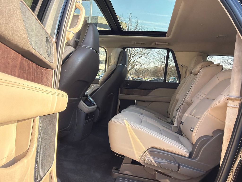 Used 2022 Lincoln Navigator L Reserve image 22