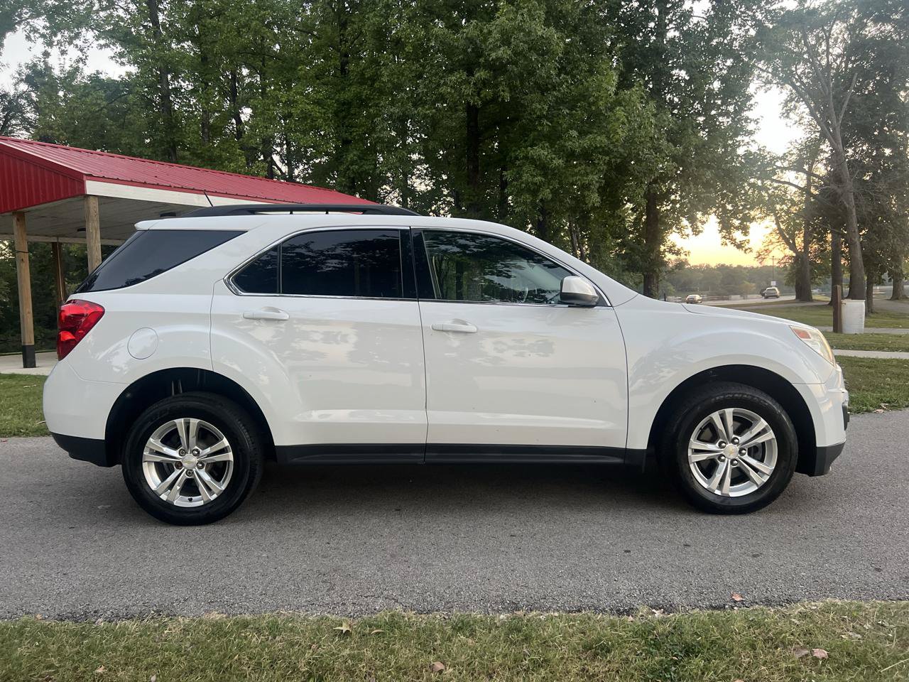 Used 2014 Chevrolet Equinox LT w/ Driver Convenience Package AWD/4WD image 5