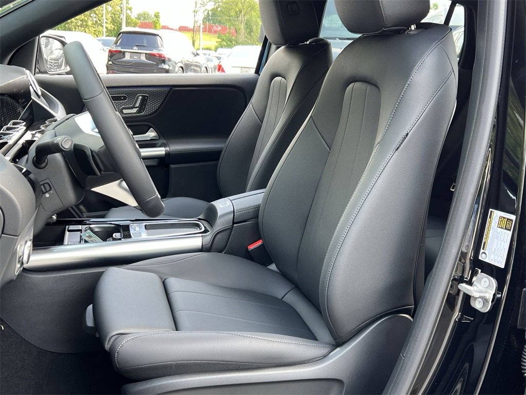 Certified 2025 Mercedes-Benz GLA 250 4MATIC image 11