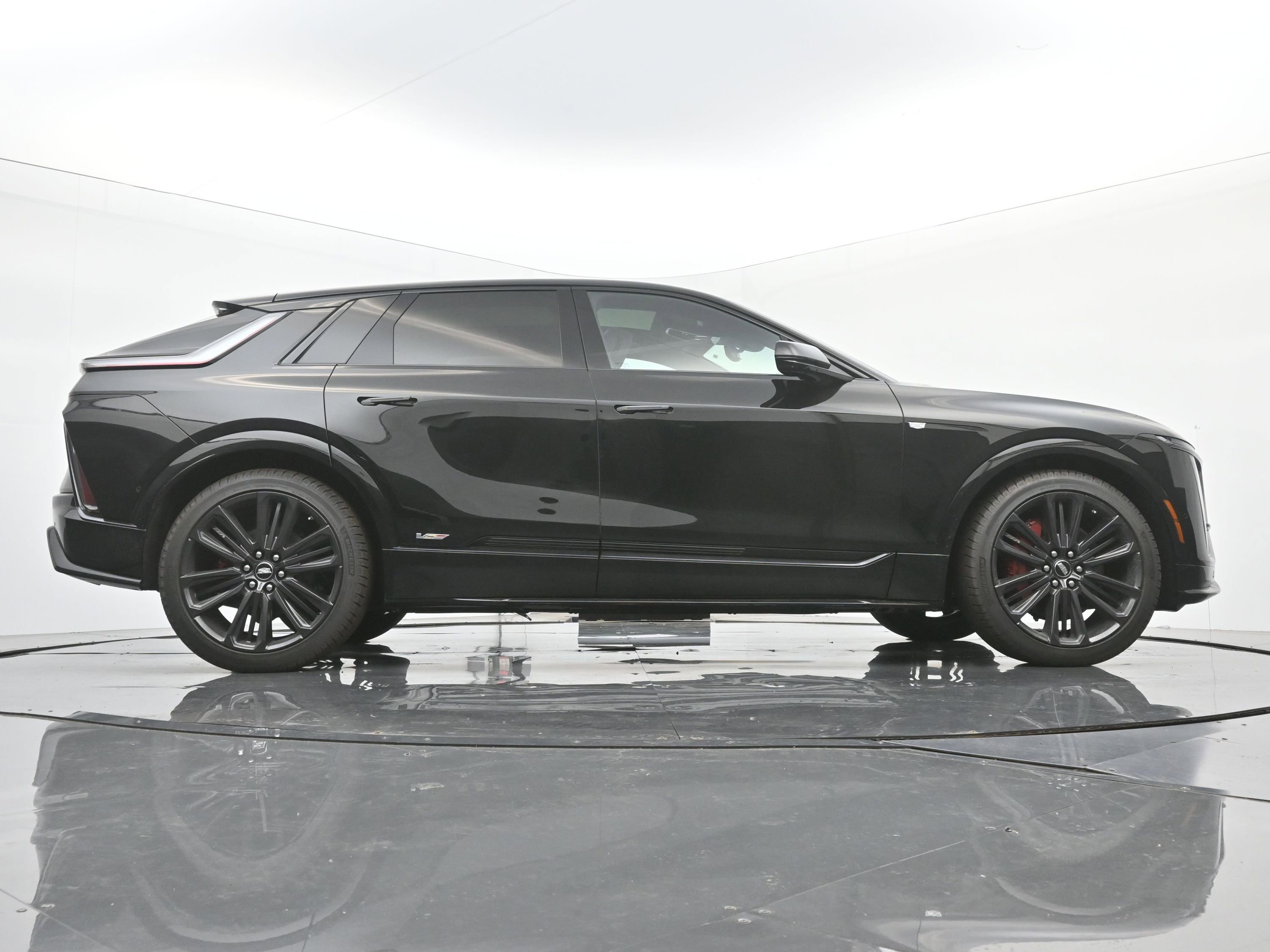 New 2026 Cadillac Lyriq V w/ LPO, Floor Liner Package image 20