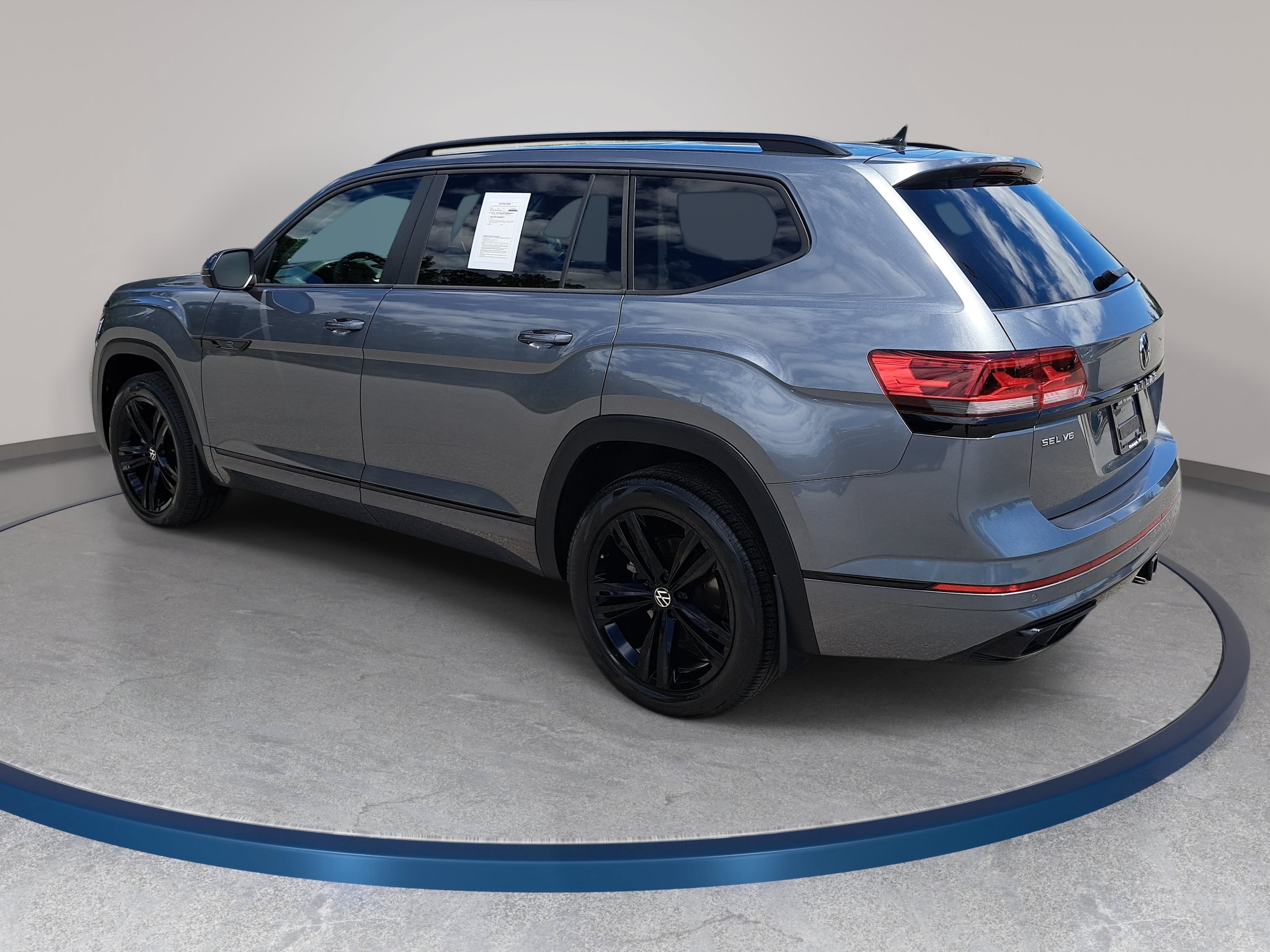 Certified 2022 Volkswagen Atlas SEL R-Line AWD/4WD image 7