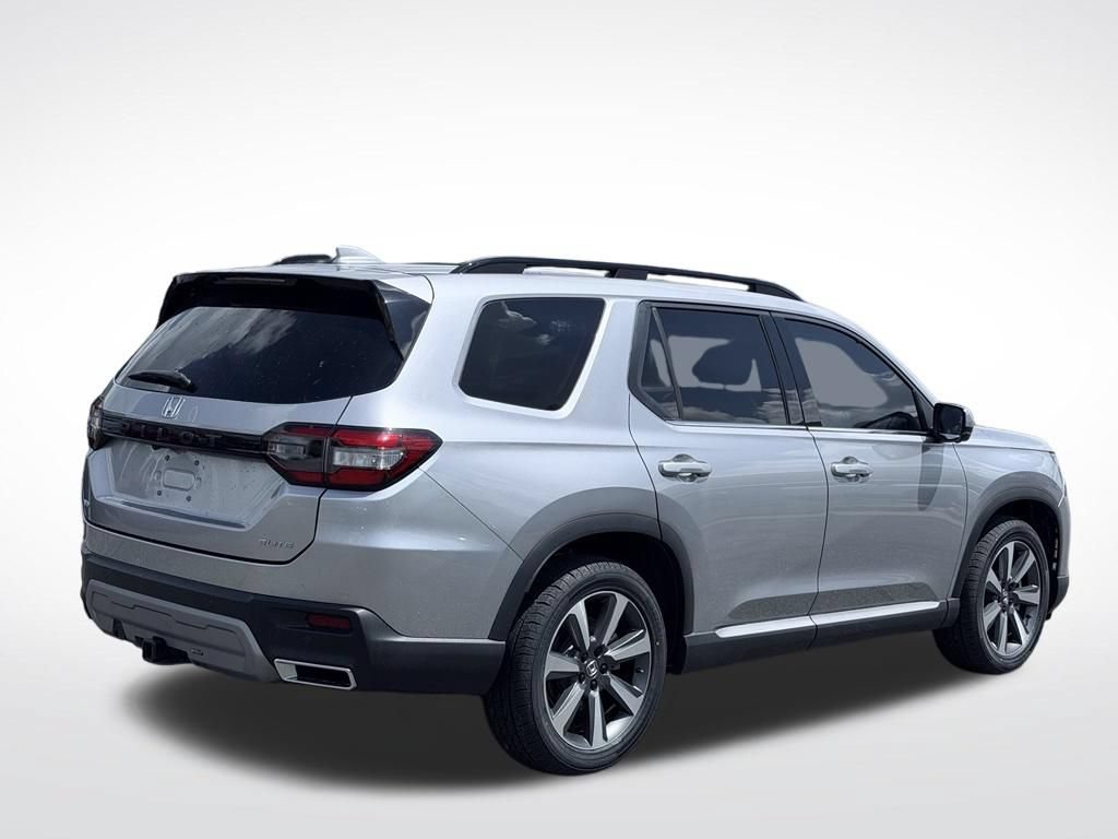 Used 2025 Honda Pilot Elite image 5